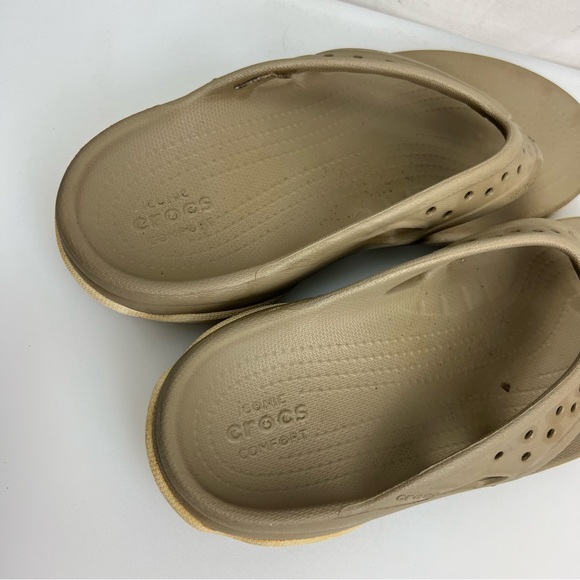 Crocs Men’s Beige Tan Swiftwater Deck Flip Flops Rubber Straps Size 7 - Picture 4 of 8